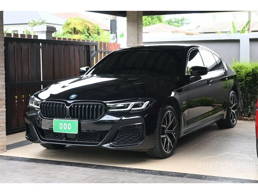 2022 BMW 530e M Sport Sedan