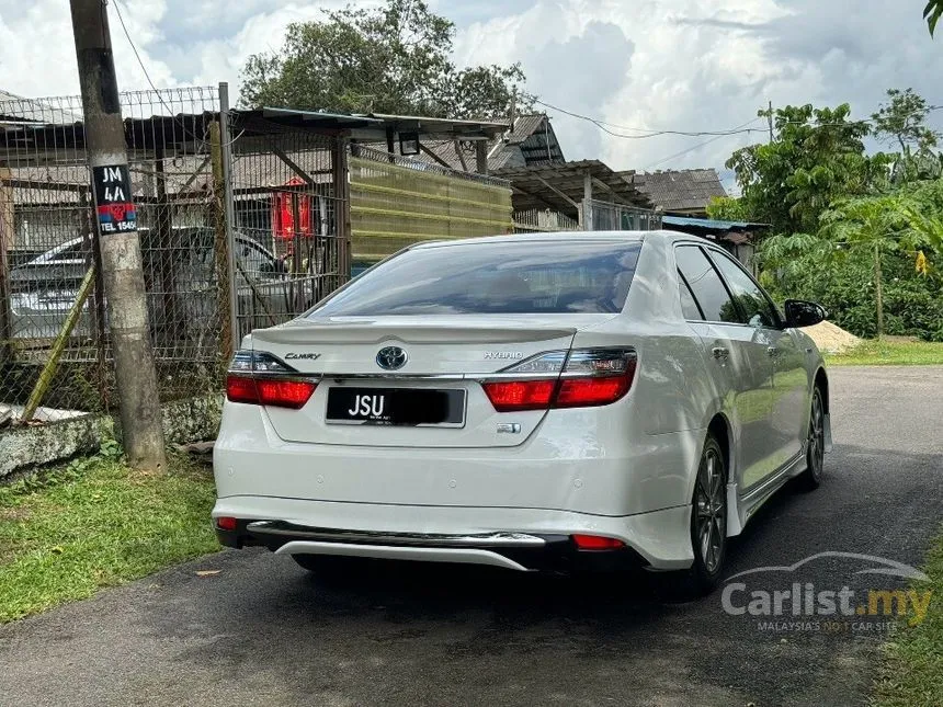 2018 Toyota Camry Hybrid Premium Sedan
