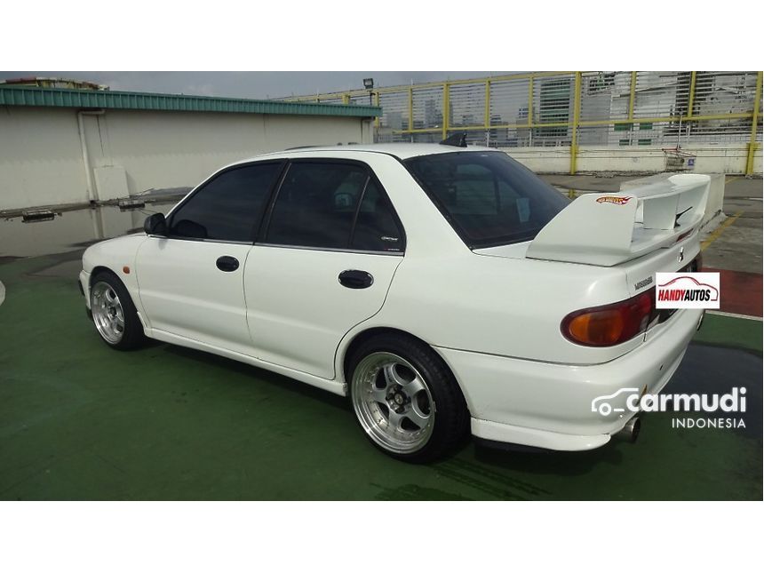 1995 Mitsubishi Lancer Sedan