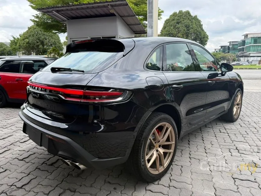 2021 Porsche Macan Turbo SUV
