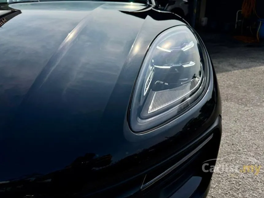 2022 Porsche Macan SUV