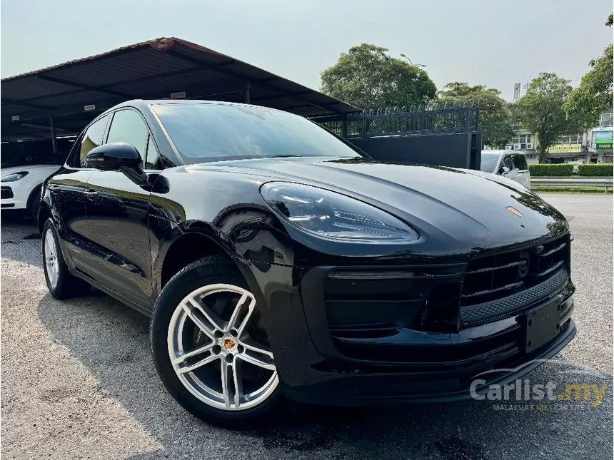 2022 Porsche Macan SUV