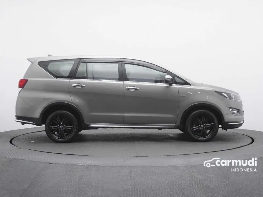 2017 Toyota Innova Venturer Wagon