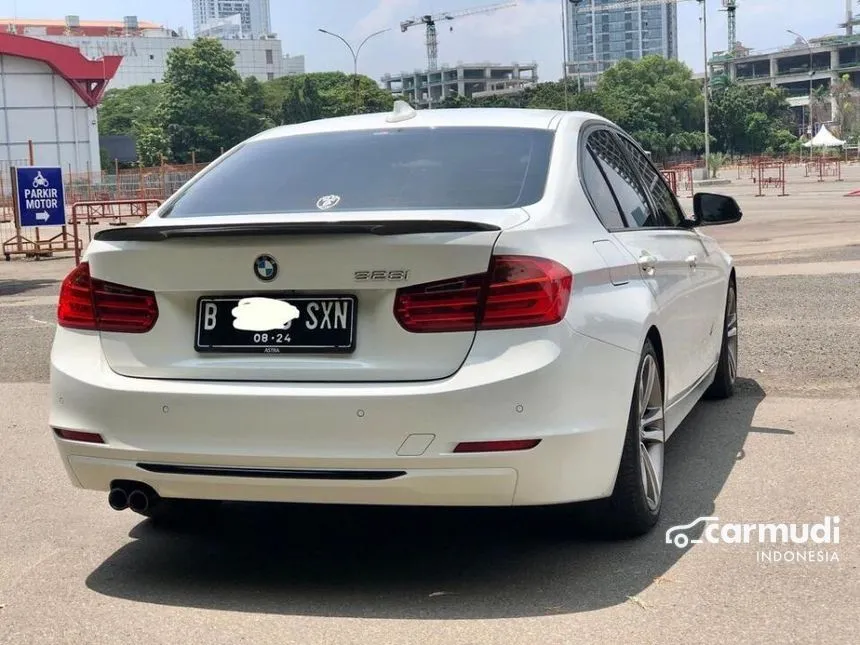 2014 BMW 328i Luxury Sedan