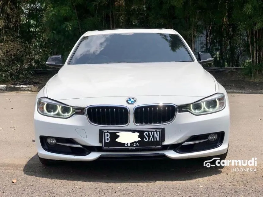 2014 BMW 328i Luxury Sedan