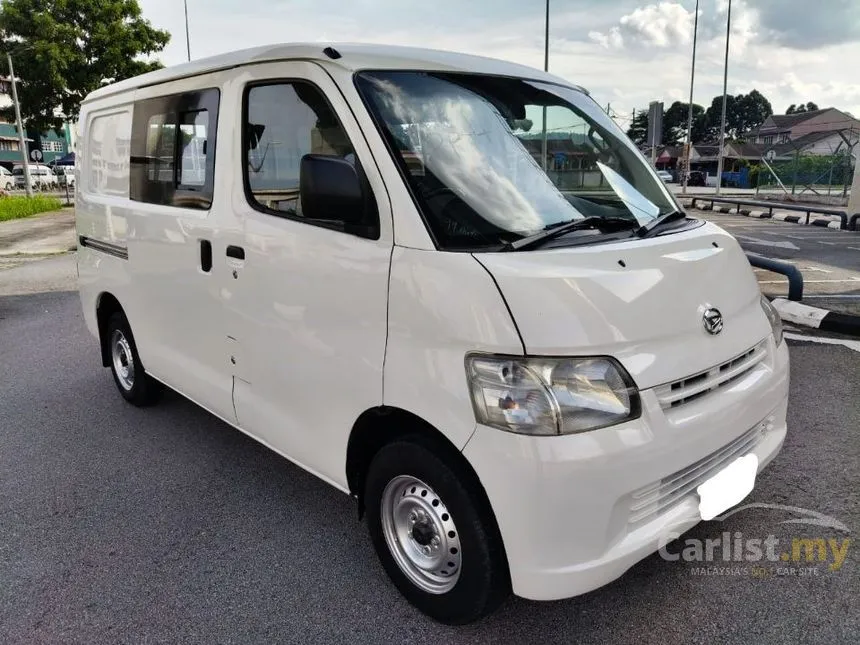 2011 Daihatsu Gran Max Semi Panel Van