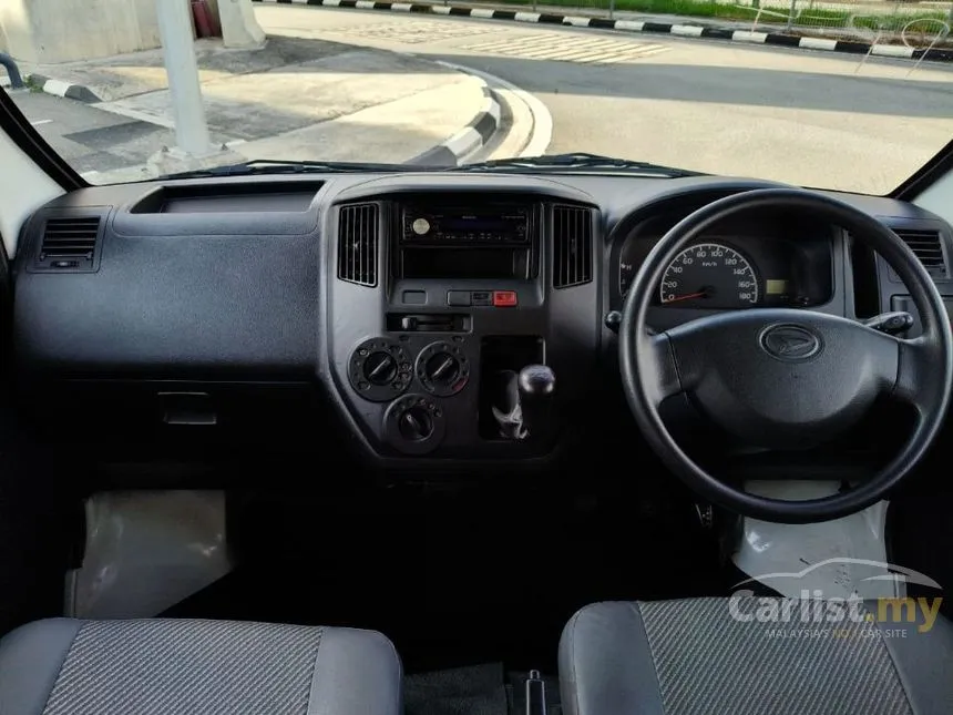 2011 Daihatsu Gran Max Semi Panel Van