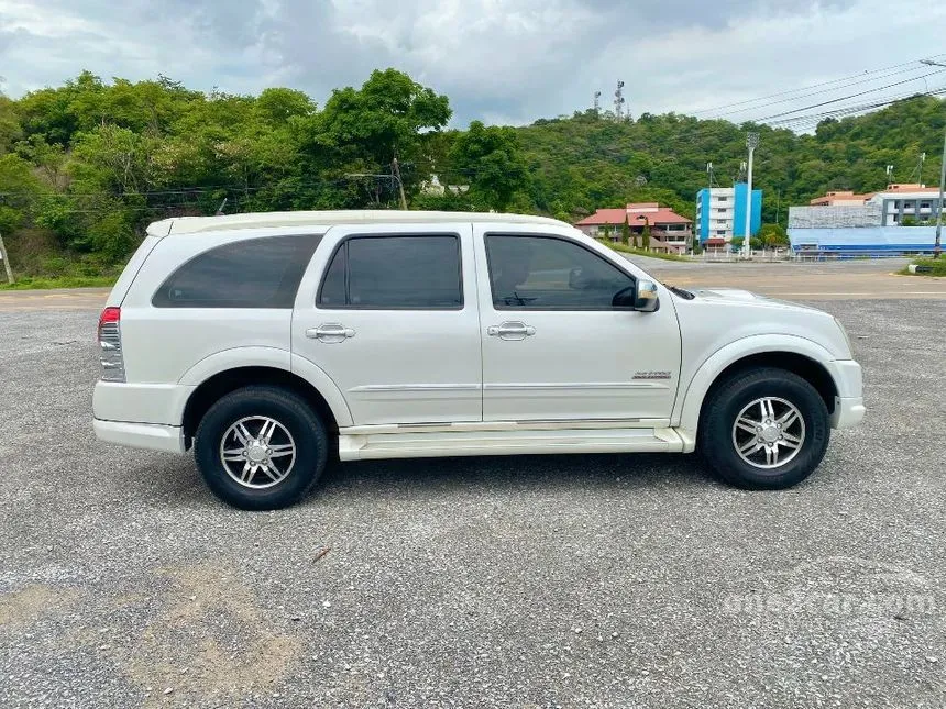 2010 Isuzu MU-7 Primo Super Titanium VGS SUV