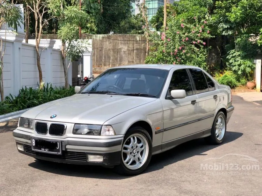 Jual Mobil BMW 323i 1997 E36 2.5 Automatic 2.5 di DKI Jakarta Automatic Sedan Silver Rp 85.000.000