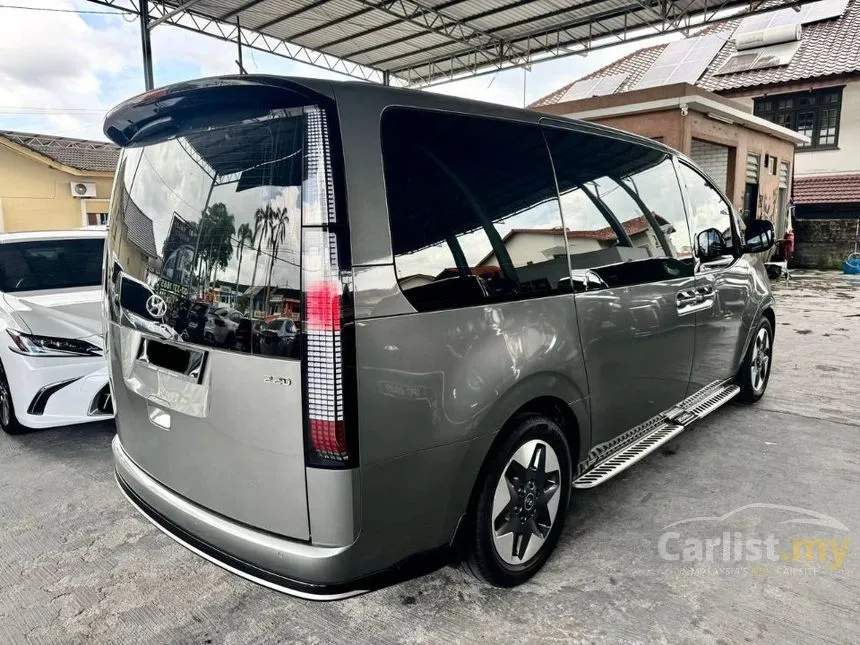 2022 Hyundai Staria Premium MPV