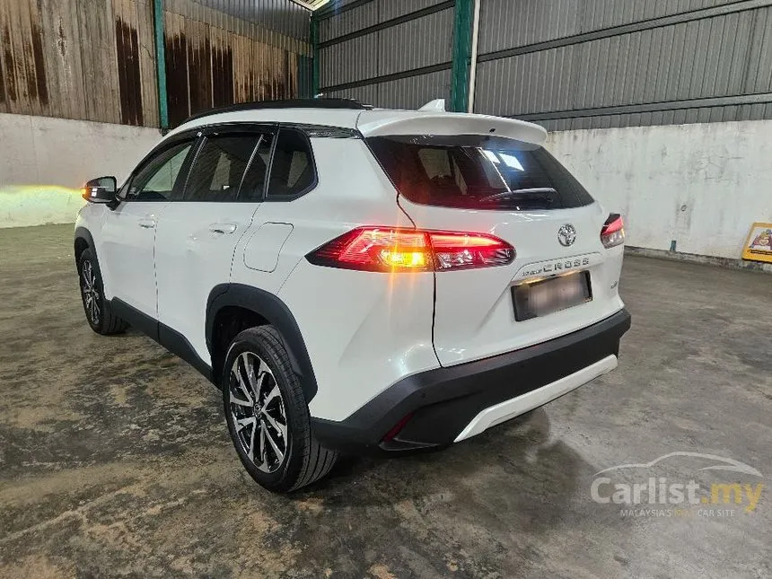 2025 Toyota Corolla Cross V SUV