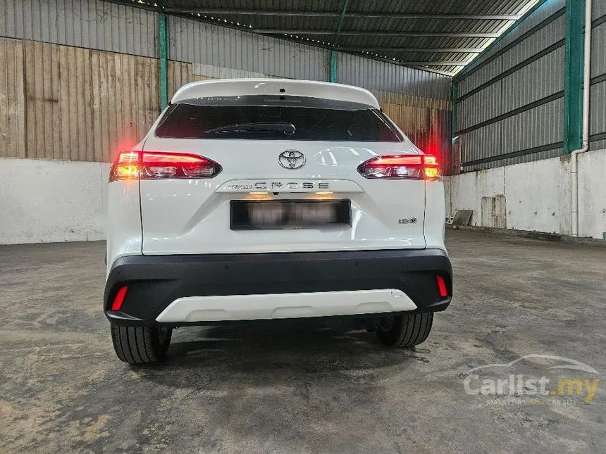 2025 Toyota Corolla Cross V SUV