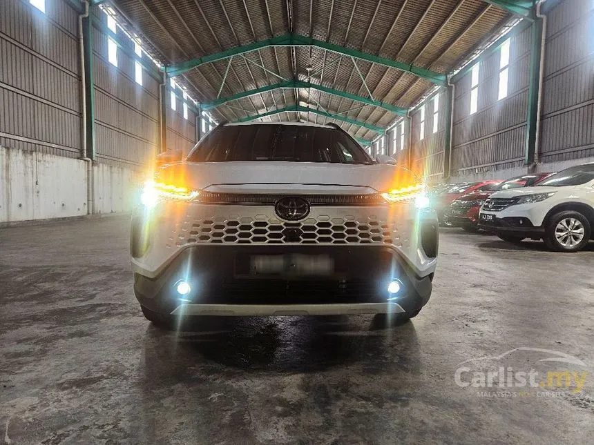 2025 Toyota Corolla Cross V SUV