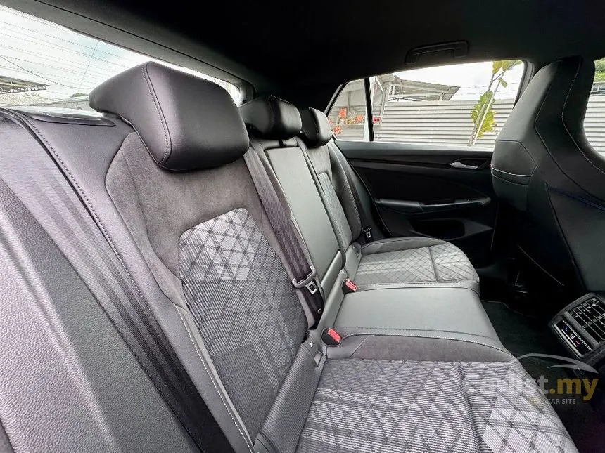 2026 Volkswagen Golf eTSI R-Line Hatchback