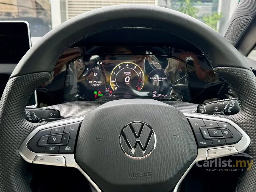 2026 Volkswagen Golf eTSI R-Line Hatchback