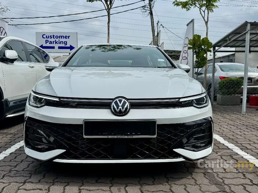 2026 Volkswagen Golf eTSI R-Line Hatchback