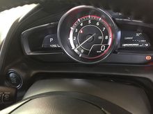 2015 Mazda 2 1.5 SKYACTIV-G Sedan - lady driver