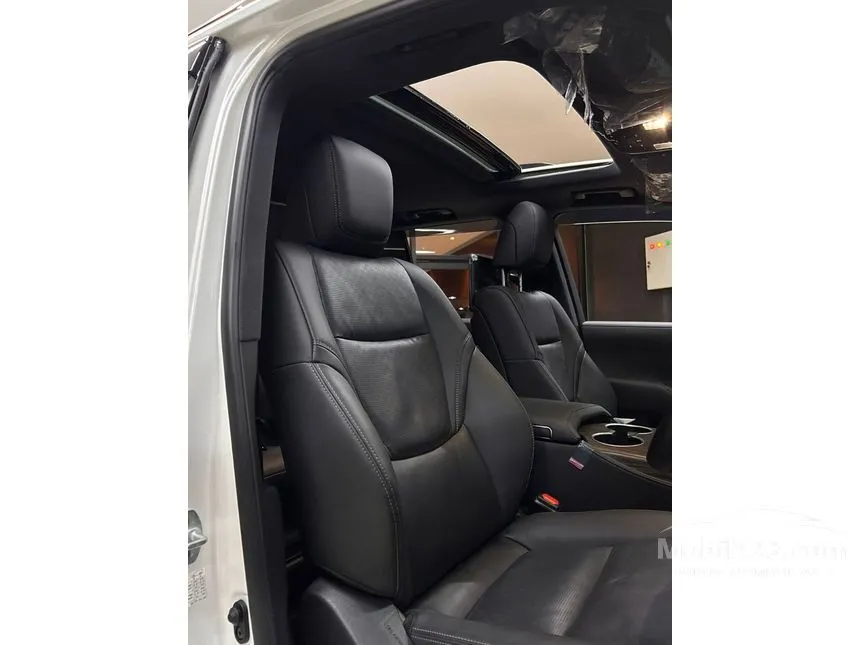 2024 Toyota Land Cruiser 300 VX-R SUV