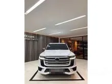 2024 Toyota Land Cruiser 3.3 300 VX-R SUV 4x4 AT (Faktur 2025) White on Black Odo 18 Rb (TERMURAH)