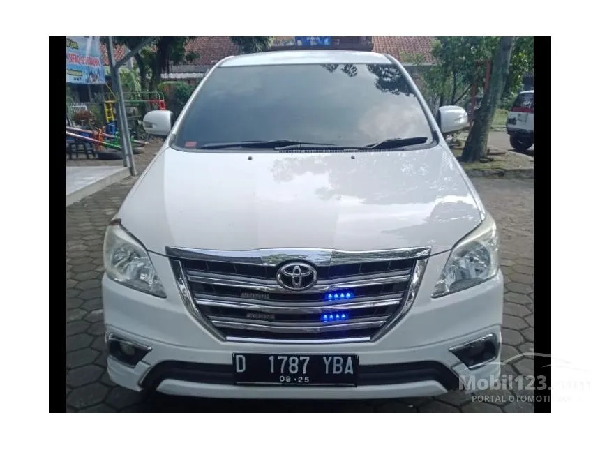 Jual Mobil Toyota Kijang Innova 2015 G Luxury 2.0 di Jawa Barat Automatic MPV Putih Rp 175.000.000
