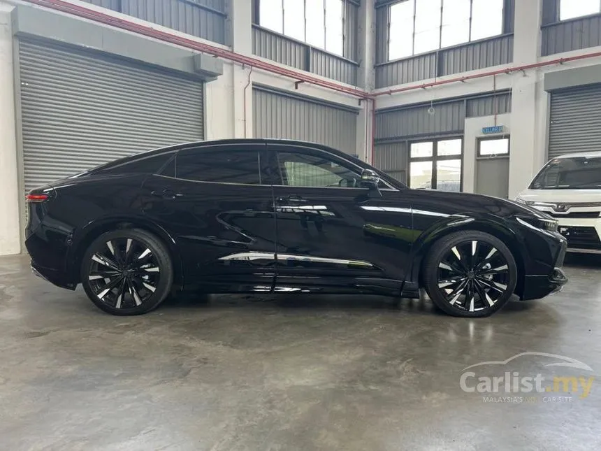 2023 Toyota Crown RS Advance Sedan