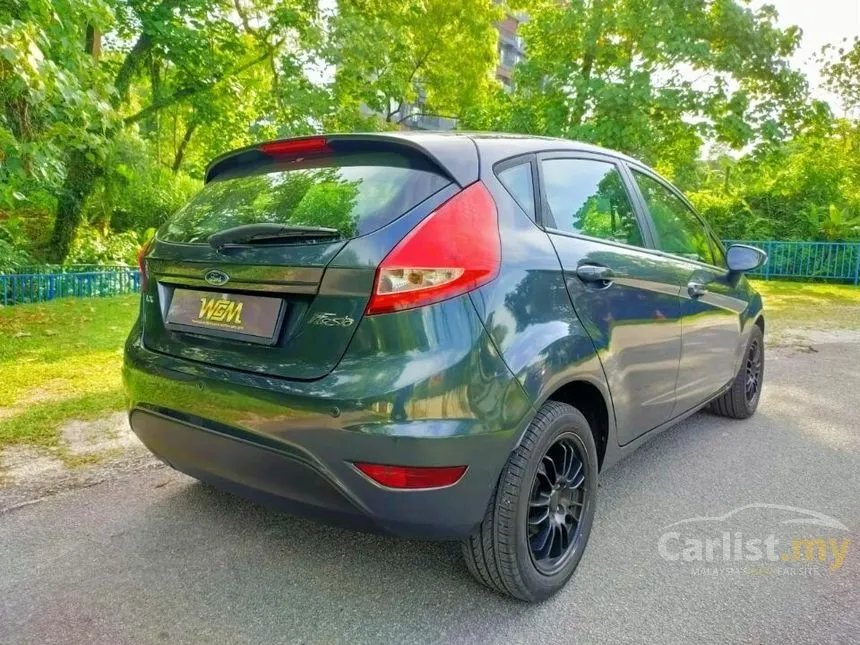 2011 Ford Fiesta LX Hatchback