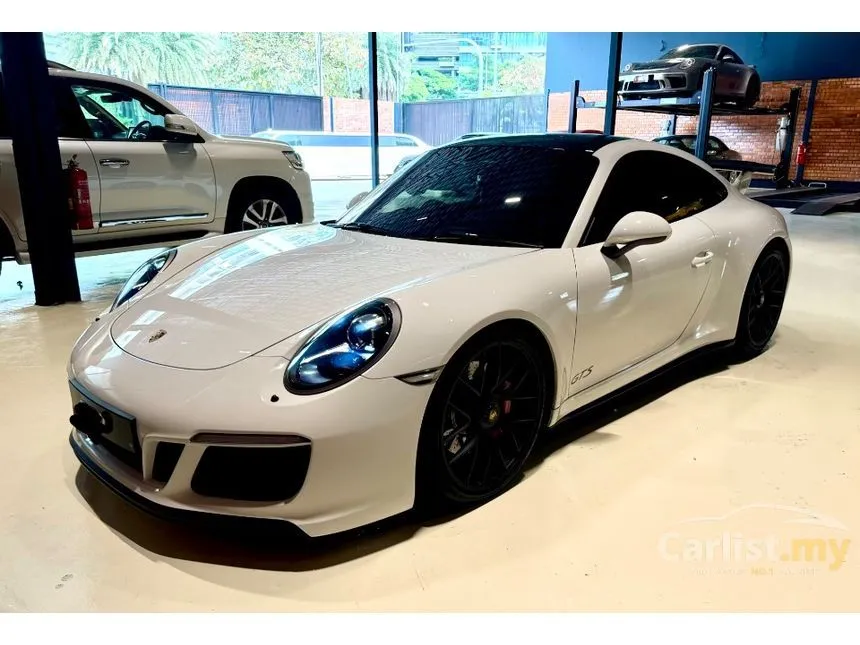 2018 Porsche 911 Carrera GTS Coupe