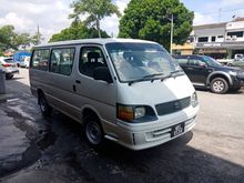 2005 Toyota Hiace 3.0 Window Van