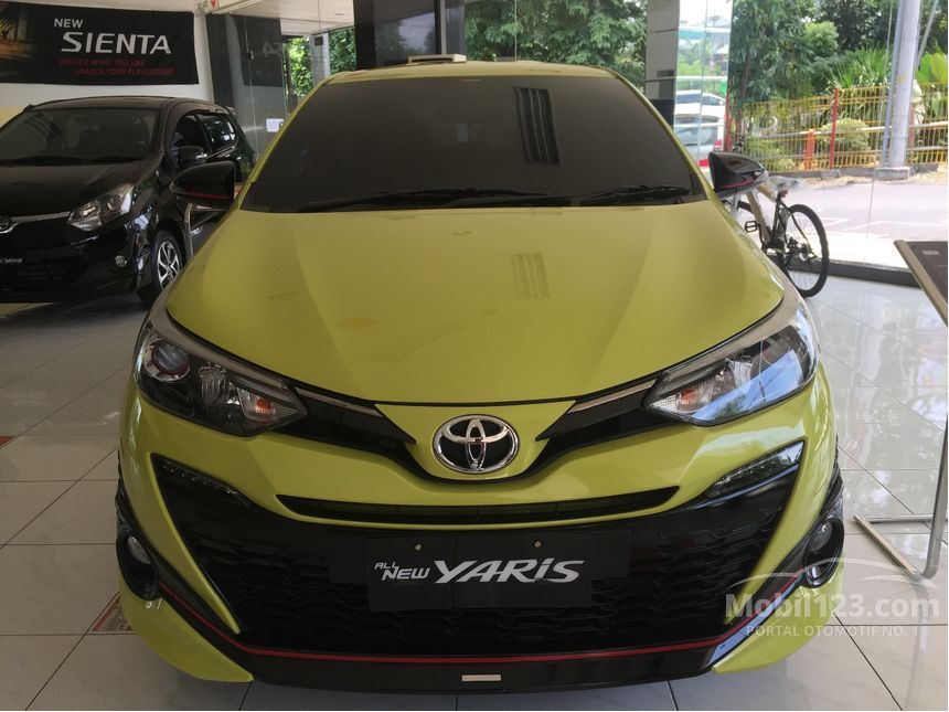 Jual Mobil Toyota Yaris 2018 TRD Sportivo 1.5 di Jawa Timur Automatic ...