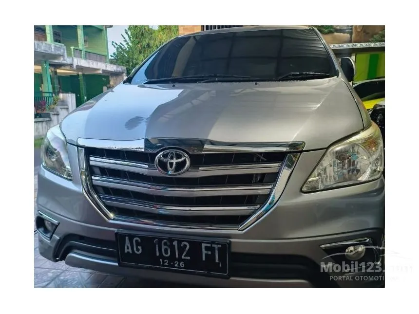 Jual Mobil Toyota Kijang Innova 2015 V Luxury 2.0 di Jawa Timur Automatic MPV Silver Rp 210.000.000