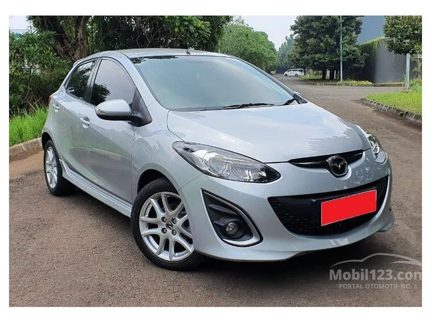 Jual Mobil Mazda 2 2014 R 1.5 di DKI Jakarta Automatic Hatchback Silver Rp 107.000.000