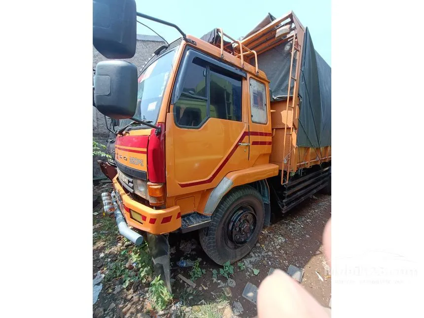 Jual Mobil Mitsubishi Fuso 2004 FM 517 H 7.5 di Jawa Barat Manual Trucks Orange Rp 250.000.000