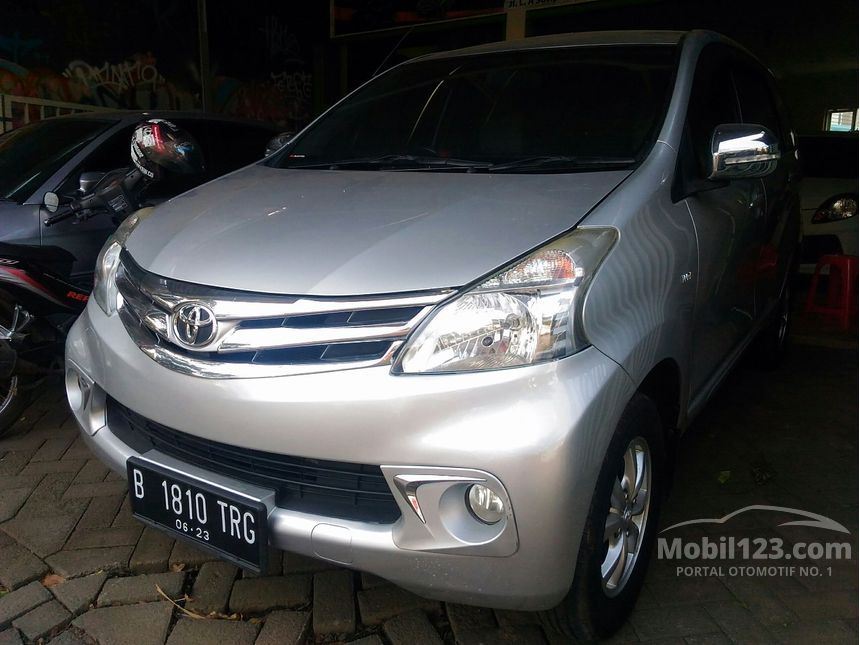 Jual Mobil  Toyota Avanza  2013  G  1 3 di Jawa Timur Manual 