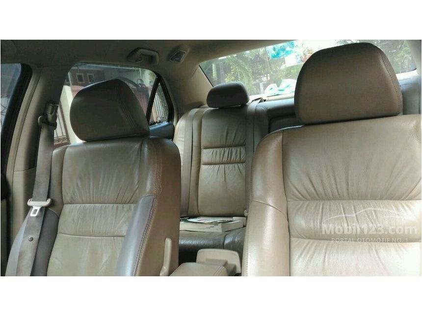 Jual Mobil Honda Accord 2004 VTi-L 2.4 di Jawa Timur 