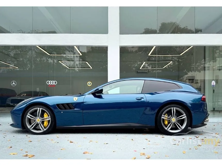 2017 Ferrari GTC4Lusso Hatchback
