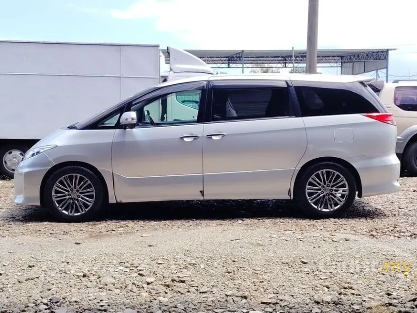 2010 Toyota Estima Aeras MPV