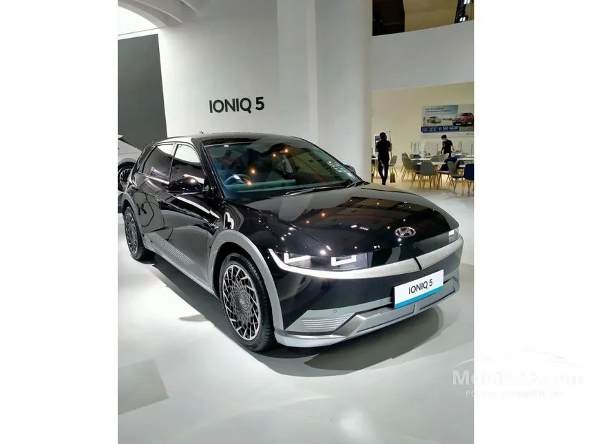 Jual Mobil Hyundai IONIQ 5 2023 Long Range Signature di DKI Jakarta Automatic Wagon Hitam Rp 696.000.000