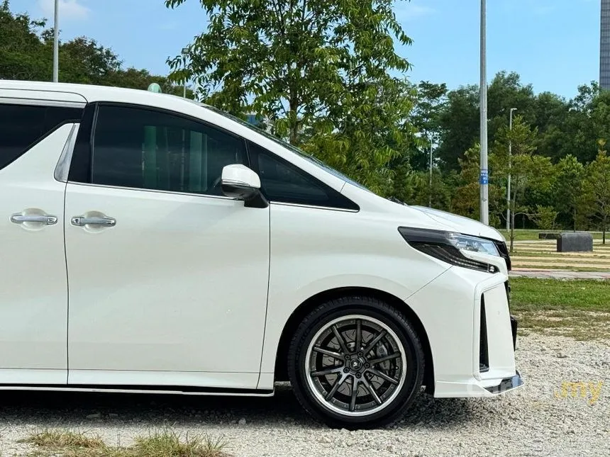 2018 Toyota Alphard Executive Lounge MPV
