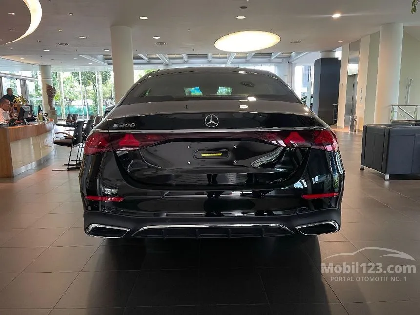 2025 Mercedes-Benz E300 AMG Line Sedan