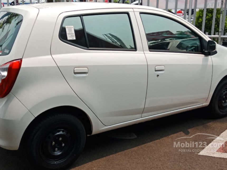 Jual Mobil  Daihatsu  Ayla  2021  M 1 0 di DKI Jakarta Manual 