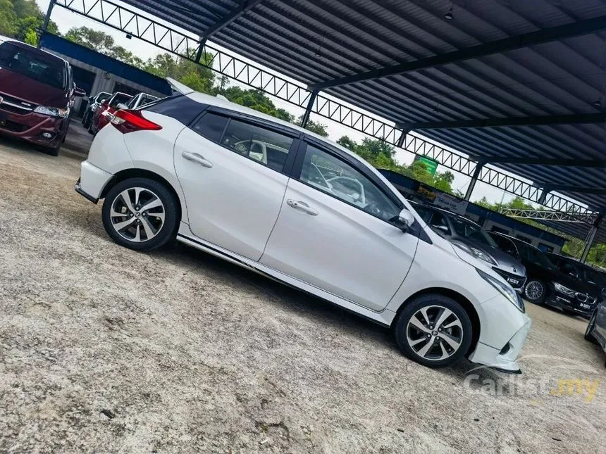 2021 Toyota Yaris E Hatchback