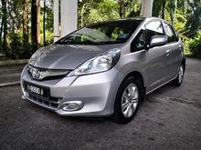 2014 Honda Jazz 1.3 Hybrid Hatchback Full Service record by honda malaysia All Original condition One Owner Accident Free
