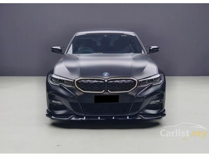 2022 BMW 330e M Sport Sedan