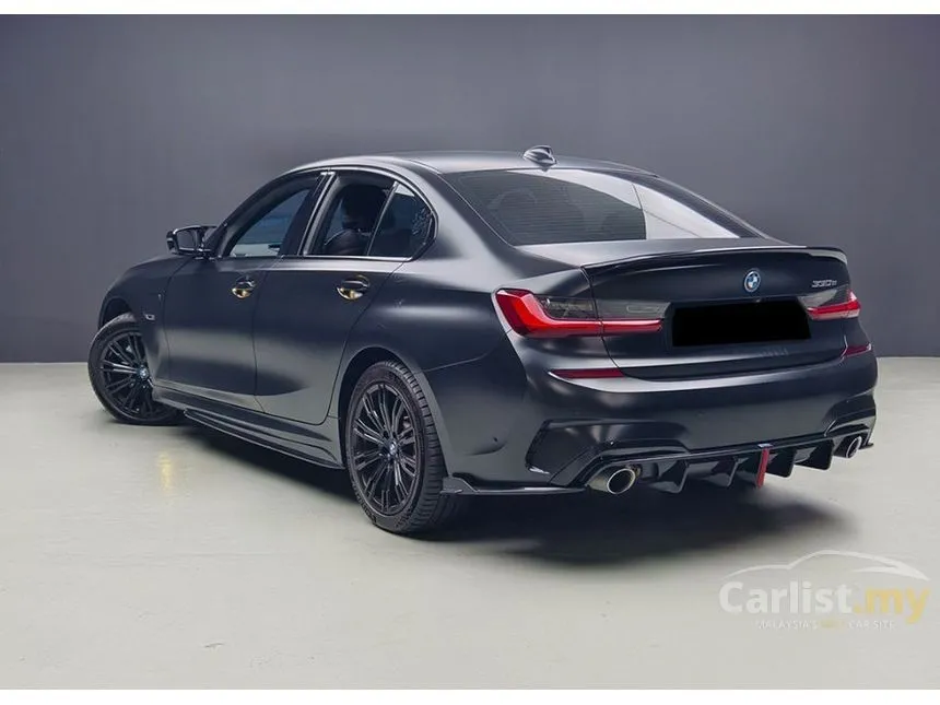2022 BMW 330e M Sport Sedan