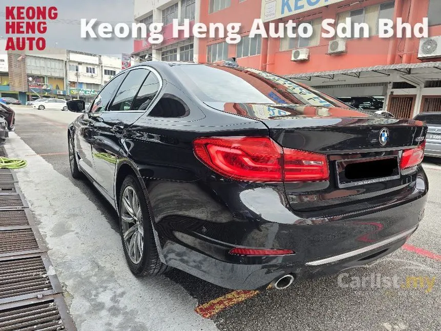 2020 BMW 520i Luxury Sedan