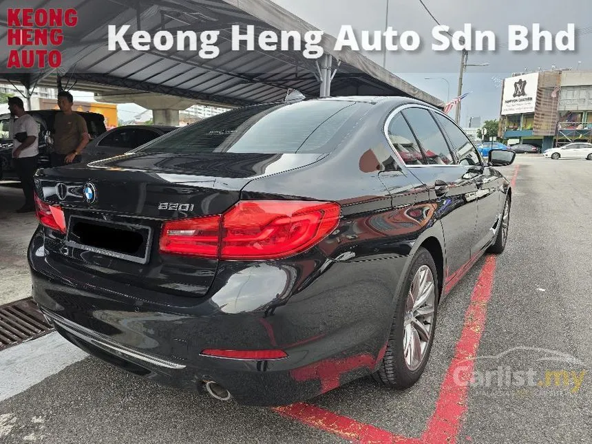 2020 BMW 520i Luxury Sedan