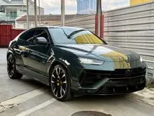 2023 Lamborghini Urus S 4.0 V8 - Verde Lares Green Exterior w Carbon Pack ** NEGO TILL LET GO **