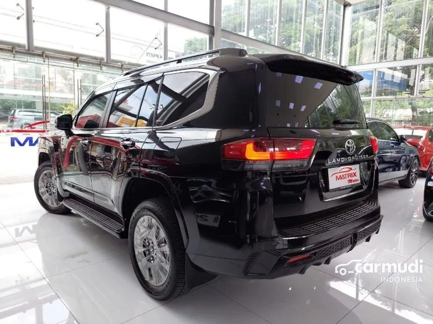 2023 Toyota Land Cruiser VX-R 70th Anniversary SUV