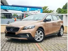 2014 VOLVO V40 CROSS COUNTRY 2.0 TURBO T5 HATCHBACK