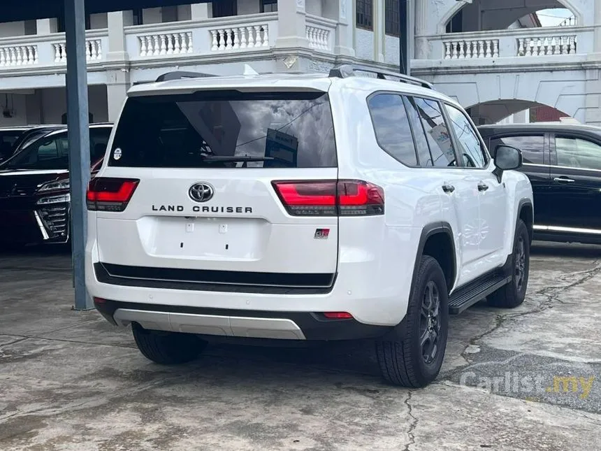 2021 Toyota Land Cruiser GR Sport SUV